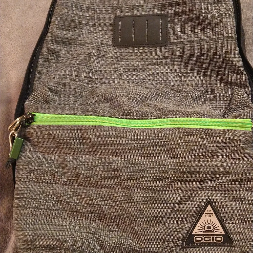 Ogio Backpack - Picture 3 of 7